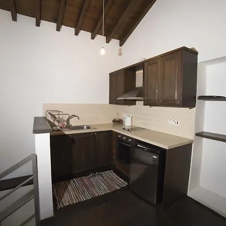 Symposio Maria House 1 * Pelendri